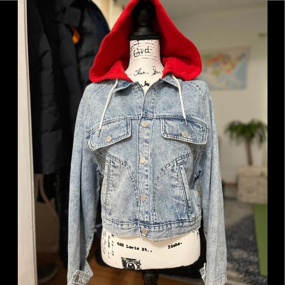 NWT Women’s  Size Large Tommy Hilfiger Hooded Cropped Denim Jacket Washed Denim - Picture 2 of 12